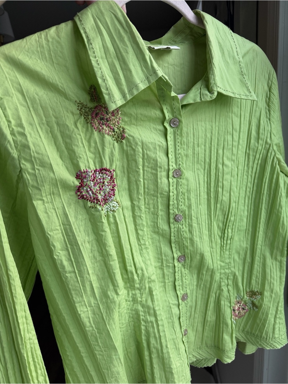Unique Vintage J. Jill Embroidered Button Front Blouse Pale Lime Green Petite